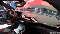 Ferrari Indonesia resmi meluncurkan Ferrari 812 Superfast, setelah pertama kali hadi di Geneva Motor Show, Maret lalu.