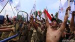 Minta Jadi PNS, Perangkat Desa Bakar Baju Seragam
