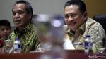 Kapolri dan Ketua KPK Salam Komando