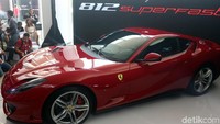 Mesin yang menjadi terbaik itu adalah mesin V8 3.9 liter yang melengkapi beberapa mobil Ferrari. Salah satunya model ini. Foto: Rachman Haryanto