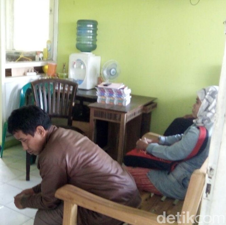 Pasangan Selingkuh di Toilet Masjid Terancam Dibui 2 Tahun 8 Bulan Pasangan Selingkuh di Toilet Masjid Terancam Dibui 2 Tahun 8 Bulan