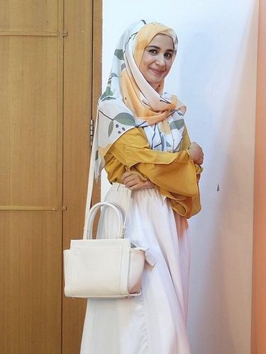 Foto: Inspirasi Hijab dari 6 Selebriti Indonesia yang sedang Hamil