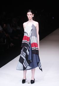 Duka Luruh Lulu Latfi Labibi Lahirkan Koleksi Busana Lurik Kontemporer