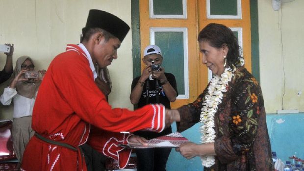Saat Susi Belajar Sejarah Pulau Run yang Dulu Dijarah Belanda