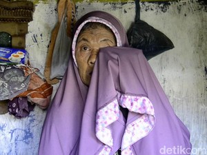 Mbah Rendeng Tak Punya Kartu Jaminan Kesehatan Bila Sakit