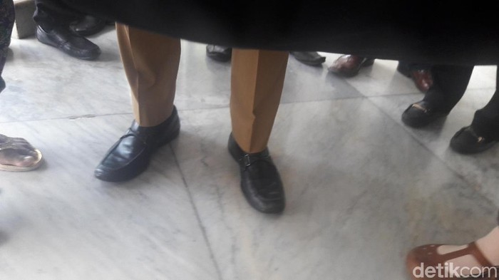 Sepatu pantofel Sandiaga