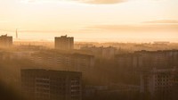 De Rueda juga merasa khawatir jika nantinya terpapar radiasi. Namun, radioaktif di Pripyat relatif rendah, jadi tidak masalah menghabiskan waktu di sana. Tentunya ia tidak pergi ke daerah dengan radiasi yang tinggi (Dok. CNN Travel/David de Rueda)