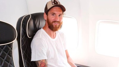 Di Instagram, Messi Bak Bumi dan Langit Dibanding Ronaldo