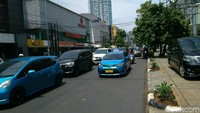 Sistem satu arah (SSA) mulai diuji coba hari ini di Jalan Melawai, Jakarta Selatan. Uji coba dilakukan hingga 31 Oktober 2017.