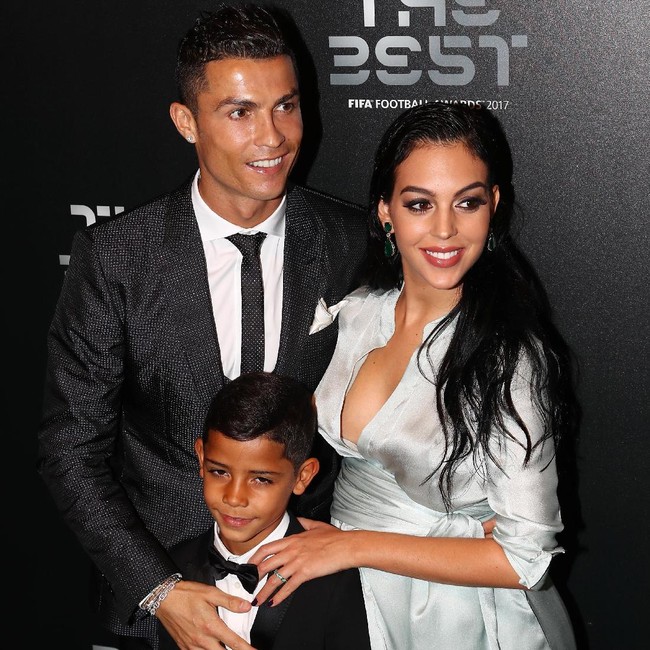 Ronaldo Nikahi Georgina, Sosok Setia Temani CR7 Rebut 15 Trofi