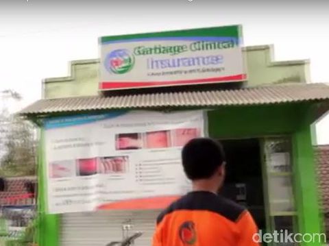 Klinik kesehatan bagi warga kurang mampu/ 