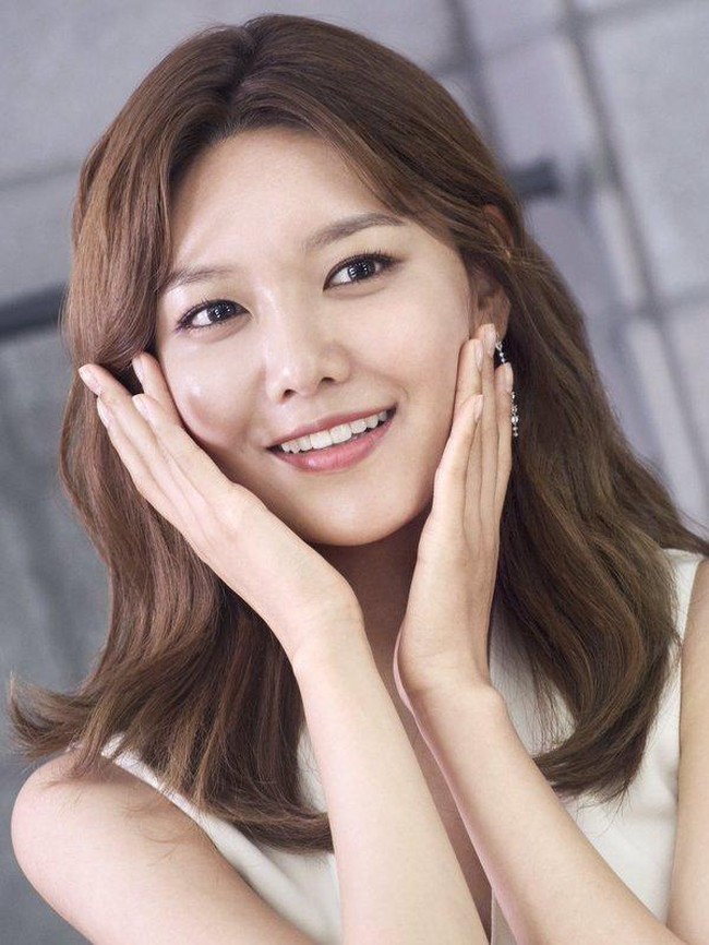 Aktris dan penyanyi Sooyoung, personel Girls Generation. Foto: Instagram