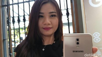 Samsung memadukan dua kamera utama dengan kemampuan masing-masing 13 MP dan 5 MP. Foto: detikINET/Yudhianto