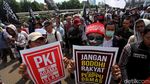 Massa Aksi Perppu Ormas Penuhi Depan Gedung DPR