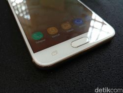 Galaxy J7+ Memikat dengan Kamera Ganda