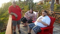 Traveler berbadan plus pun bisa berjemur dan bersantai dengan penuh percaya diri. Tidak akan ada orang-orang yang mengolok mereka (The Resort Bahamas/Facebook)
