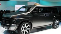 Akan tetapi model produksi Toyota TJ Cruiser Concept ini akan memiliki perbedaan pada bagian pintu yang diperuntukkan untuk penumpang. Dan tentunya 2 atau 3 baris penumpang yang bakal dipilih akan menarik untuk ditunggu. Foto: Rangga Rahadiansyah