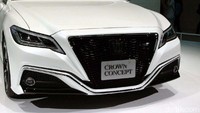 Konsep mobil Crown ini memadukan tradisi Crown yang lahir pada 1955 dan inovasi yang kemungkinan hadir pada mobilitas masyarakat generasi berikutnya.