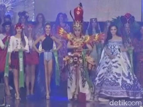 Revindia Carina, mewakili Indonesia Miss Global Beauty Queen/