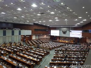 Paripurna Pembacaan Nama Calon Panglima TNI, 346 Anggota DPR Absen
