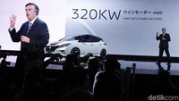 Namun sayangnya mobil ini belum bisa dinikmati di Indonesia karena Nissan masih menyasar pasar Jepang, Eropa dan Amerika.