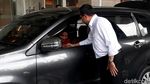 Naik Taksi Online, Menhub Semringah Banget