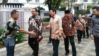 Gubernur dan Wagub DKI Jakarta Anies Baswedan-Sandiaga Uno mengunjungi kediaman Presiden RI ke-3 BJ Habibie di Kuningan
