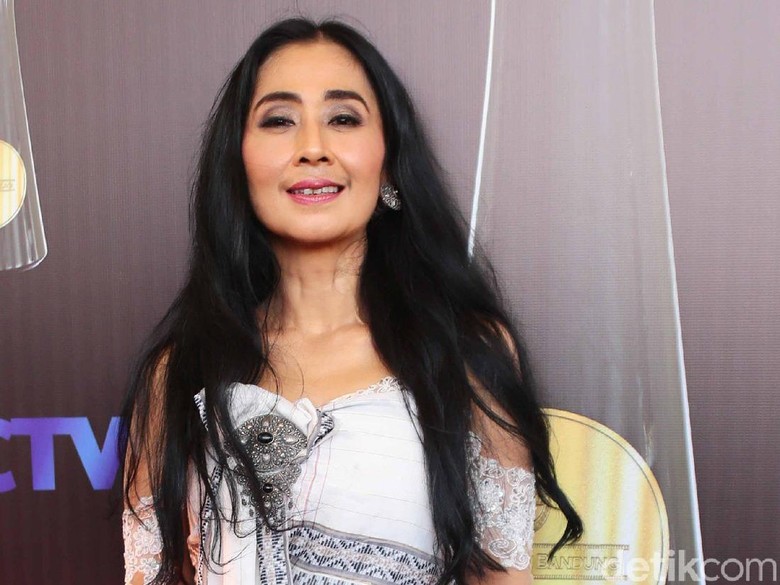 Ayu Laksmi Belum Tentukan Arah Akting Selepas Pengabdi Setan Ayu Laksmi Belum Tentukan Arah Akting Selepas Pengabdi Setan