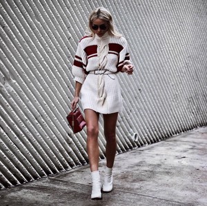 5 Model Boots yang Sekarang Sedang Populer Dipakai Fashionista Dunia 5 Model Boots yang Sekarang Sedang Populer Dipakai Fashionista Dunia