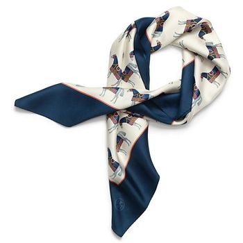 Sedang Tren, 5 Scarf Cantik yang Bikin Gaya Kamu Lebih Stylish