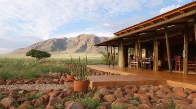 Foto: Resor Mewah di Tengah Padang Rumput Afrika di Namibia