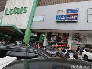 Lotus Tutup Ikuti Sevel, Industri Ritel Masuk Musim Gugur?