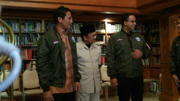 Bertemu Habibie, Anies-Sandi Mohon Doa Restu
