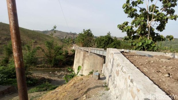 Pembangunan jembatan Sunut belum selesai