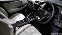 New Nissan LEAF memiliki jangkauan tempuh 400 km, yang memungkinkan pengemudi menikmati perjalanan yang lebih aman dan lebih lama.