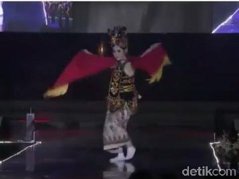 Revindia Carina, mewakili Indonesia Miss Global Beauty Queen/
