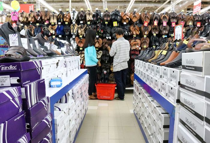 Sandal dan Sepatu  Diskon Sampai 50 di Transmart Carrefour