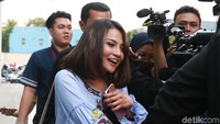 Hadir menjadi bintang tamu dalam acara Rumpi di Trans TV, Selasa (24/10/2017), Vanessa Angel memberikan keterangan soal batal nikahnya dengan Didi Soekarno. Foto: Vanessa Angel (Palevi/detikHOT)