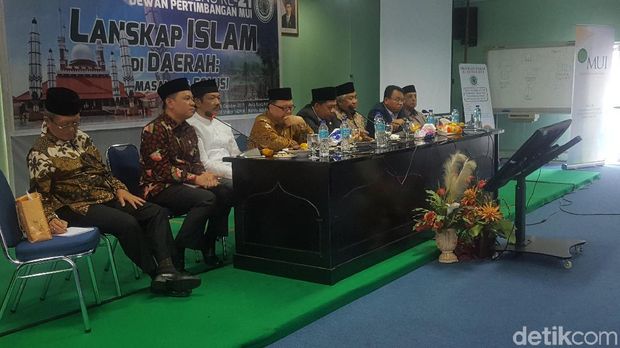 Rapat pleno MUI juga dihadiri Wakil Ketua DPR Fahri Hamzah