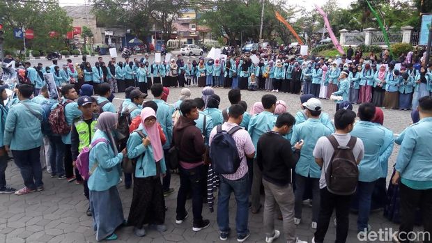 Rekannya Jadi Tersangka, Mahasiswa UNS Gelar Aksi savewildan