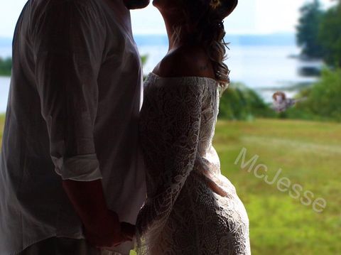 Cerita Sebenarnya di Balik Penampakan Seram di Foto Pre-wedding yang Viral