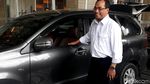 Naik Taksi Online, Menhub Semringah Banget