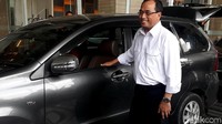 Selama menggunakan taksi online, Budi Karya bercerita kalau dirinya juga sempat berdiskusi dengan si pengemudi tentang suka-duka menjalani profesi pengemudi taksi online.