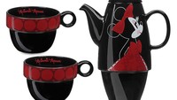 Ngeteh bisa makin gaya dengan tea set bertema Minnie Mouse ini. Foto: Istimewa