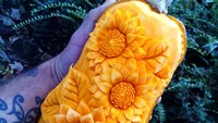 Kok seperti papan kayu dengan ukiran bunga cantik ya. Anda bisa membuatnya?