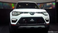Mobil menggunakan mesin 1.200 cc atau juga mesin 1.000 cc yang dilengkapi dengan turbo.