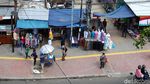 PKL Kembali Menutup Trotoar Tanah Abang