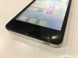 Ponsel Lokal Digicoop Banting Harga Turun Rp 1 Juta