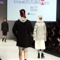Koleksi Detention Rani Hatta di Jakarta Fashion Week 2018. Foto: Rengga Sancaya/Detikcom