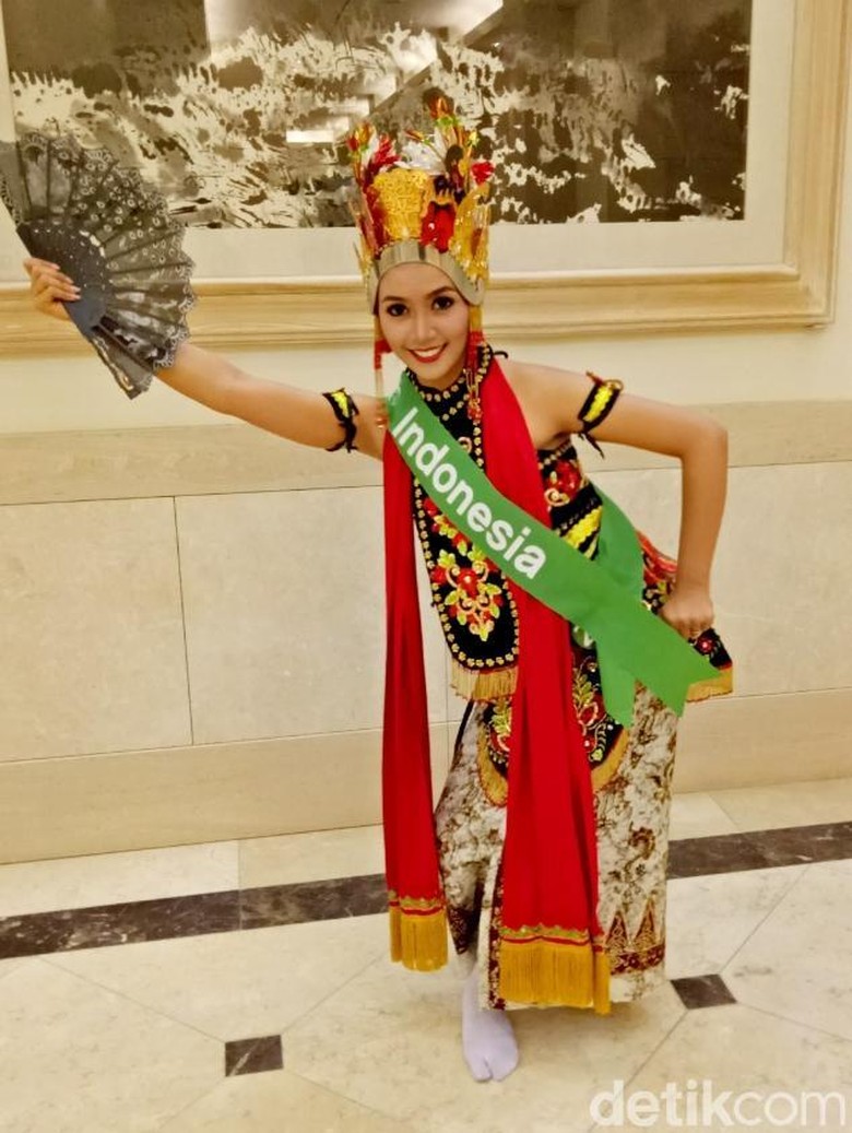 Tampilkan Tari Gandrung, Revindia Carina Sabet Miss Best Talent Tampilkan Tari Gandrung, Revindia Carina Sabet Miss Best Talent